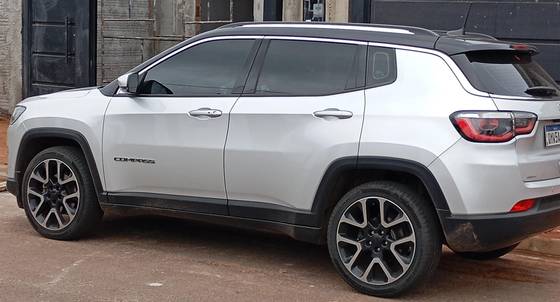JEEP COMPASS 2.0 16V FLEX LIMITED AUTOMÁTICO JEEP COMPASS 2.0 16V FLEX LIMITED AUTOMÁTICO